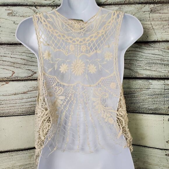Vivid Collection of NY Women’s Ivory Crochet Lace Vest Large Boho Festival Top - Picture 7 of 11